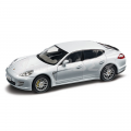 Modèle réduit 1/18e Panamera 4S Blanc Carrara Modèle réduit 1/18e Panamera 4S Blanc Carrara